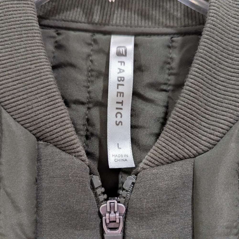 Fabletics Pisa Puffer Quilted Jacket Olive Green Women's Size Large - Picture 8 of 10